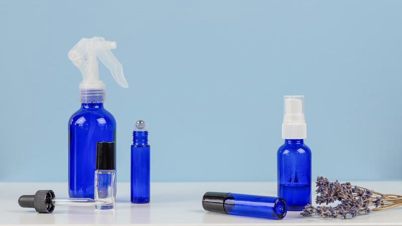 DIFFERENCE BETWEEN MEDICAL VIALS AND AMPULES